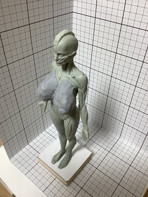 今回のすじ供養で黒耀のおっぱいがわからなすぎて、練り消し検証した。 