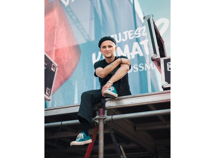 TylkoStyl's tweet photo. Artur Rojek został ambasadorem inicjatywy Rossmanna „Czujesz Klimat?”. https://t.co/dVR85xofz5 #CzujeszKimat #czujeszklimatrossmann #planeta #środowisko #offfestival #rossmannpolska #greatseptember #rossmann #arturrojek #music #environment #environmental #SaturdayMotivation https://t.co/5bBJua8UZN