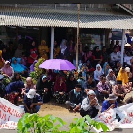 bukit besek tweet media