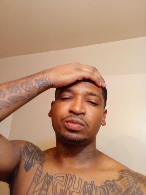 If she ain't given mo head than headaches, she ain't for me!! It's just a #macfact baby #jmac200 https://t<a href="/tag/jmac200"class="tags"><span>#jmac200</span></a><a href="/tag/macfact"class="tags"><span>#macfact</span></a>