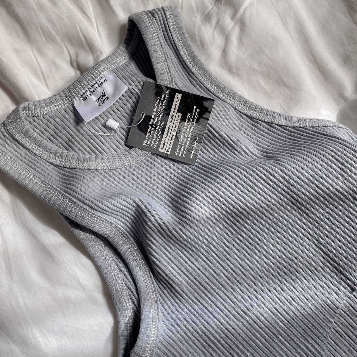 Hamkdy_'s tweet photo. 8. Moliven🦞 (https://t.co/9mMSTBKfoX)
Crop top ที่ชอบที่สุดในตอนนี้ เป็นครอปที่ใส่สวยมากกㅠㅠ  ผ้านุ่ม ดีไซน์สวย ใส่แล้วไม่ตัน ตัดเย็บดี ข้างหน้าดีไซน์ให้เว้าสั้นกว่าข้างหลัง แต่เลือกความสั้นได้ เราใส่ 13 inches กำลังสวย✨ ชอบจนไปซื้อสีขาวมาเพิ่ม เชียร์เลย ใส่ได้บ่อยชัวร์! https://t.co/MZ1H78sanG