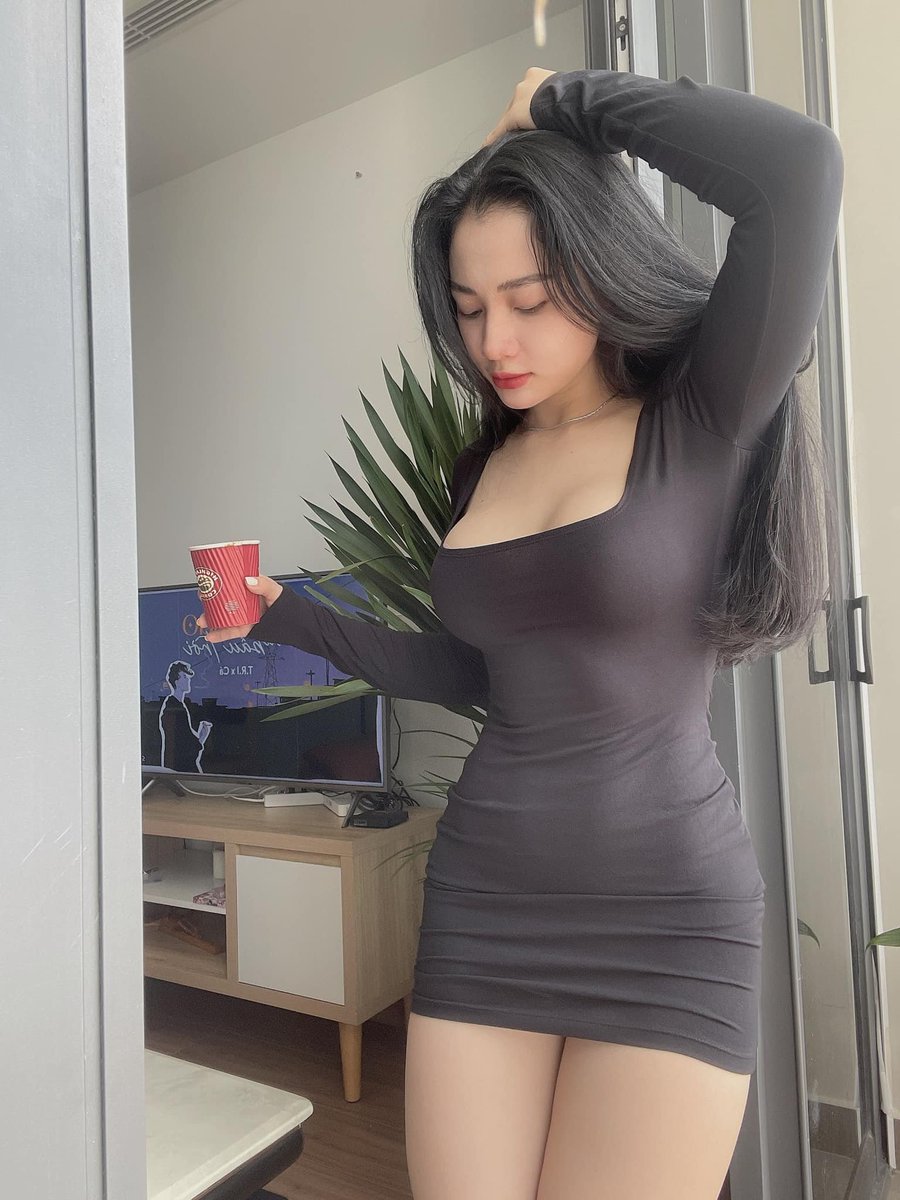 Tienn9999's tweet photo. Im lặng và mỉm cười là 2 công cụ mạnh mẽ nhất. Mỉm cười là cách để giải quyết nhiều vấn đề và im lặng là cách để tránh nhiều rắc rối xảy ra. https://t.co/7tjuNvIcp0