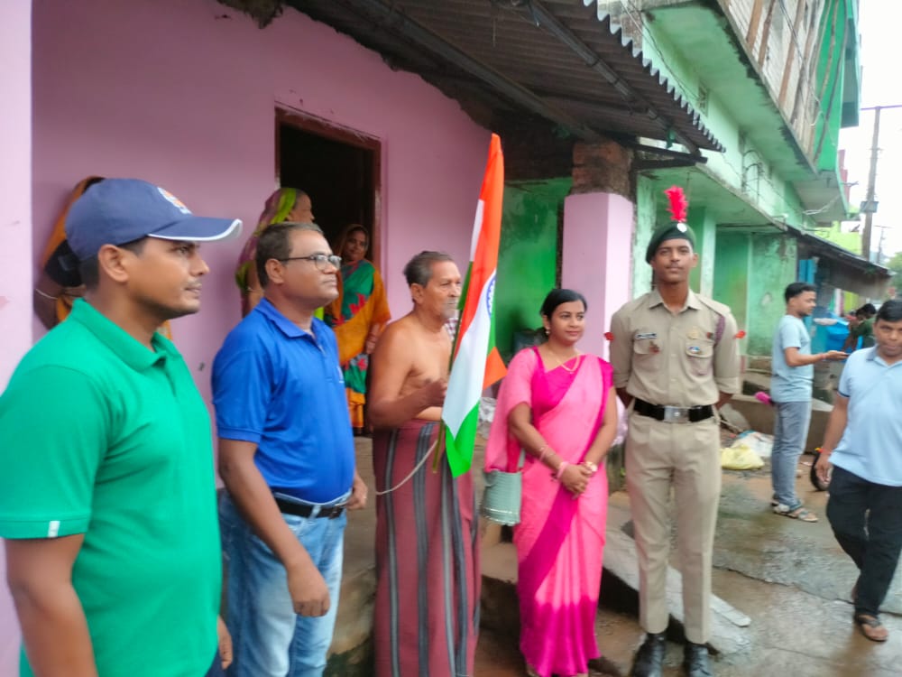 AsimaSatpathy's tweet photo. HAR GHAR TIRANGA PROGRAM , AZADI KA AMRIT MAHOTSAV CELEBRATION AT- PRANANATH COLLEGE (AUTONOMOUS),KHORDHA 
1(O) GIRLS BATTALION NCC,BHUBANESWAR,ODISHA #KALINGASAGAR https://t.co/qFpX7IWUtI