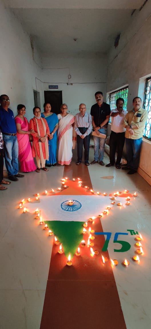 AsimaSatpathy's tweet photo. HAR GHAR TIRANGA PROGRAM , AZADI KA AMRIT MAHOTSAV CELEBRATION AT- PRANANATH COLLEGE (AUTONOMOUS),KHORDHA 
1(O) GIRLS BATTALION NCC,BHUBANESWAR,ODISHA #KALINGASAGAR https://t.co/qFpX7IWUtI