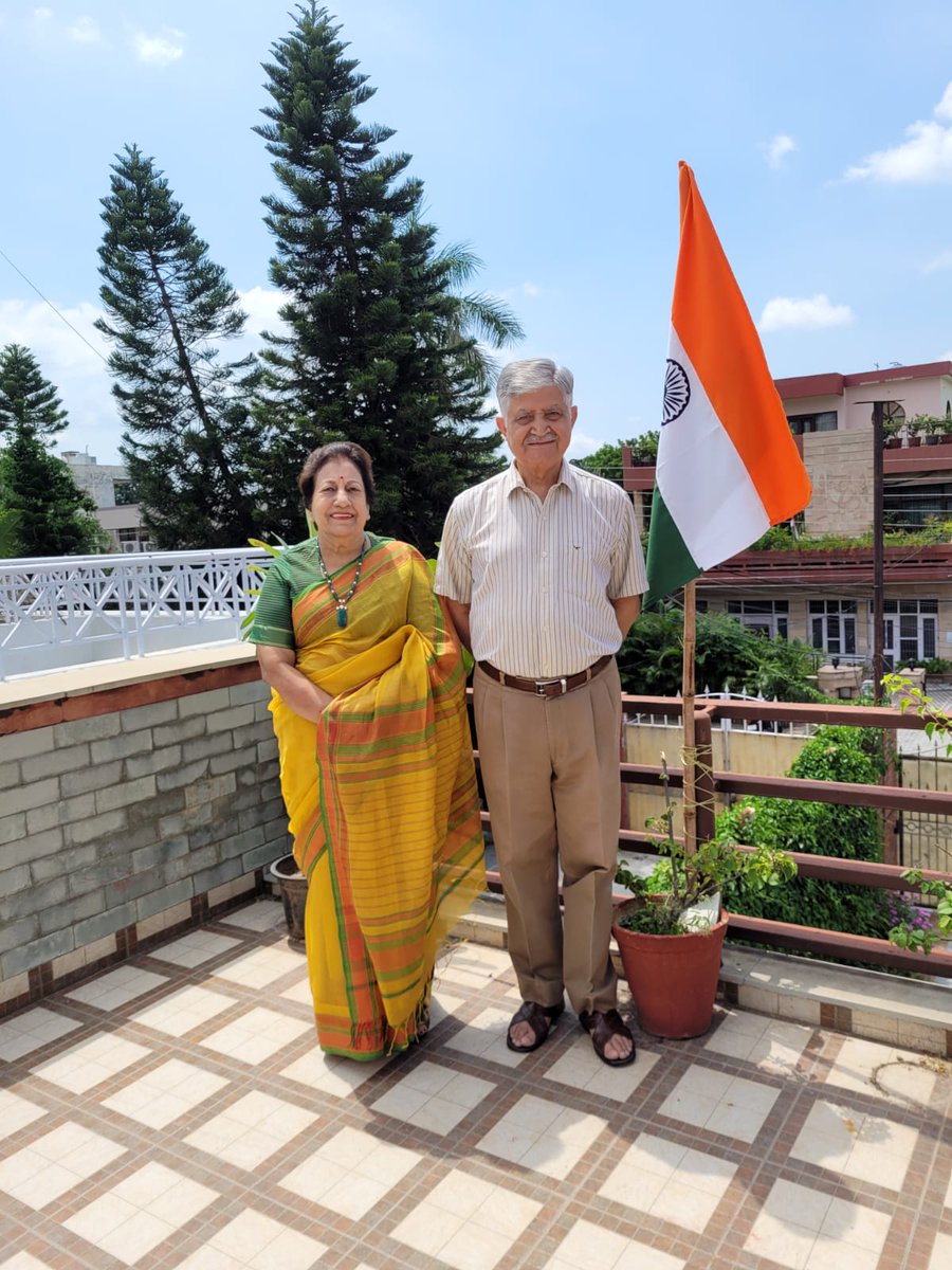 Vedmalik1's tweet photo. Har ghar Tiranga!  Hamare ghar bhi. Proud of our national flag! https://t.co/QOeQqaRxWq