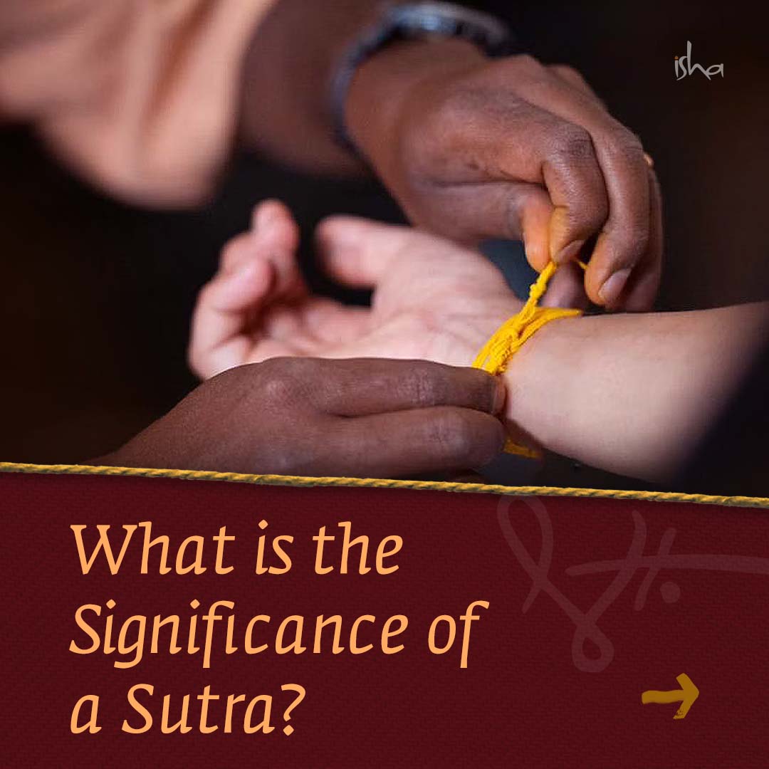 ishafoundation's tweet photo. More than just threads, Sutras are an integral part of the Yogic culture and are extensively used as a means to transmit energy. A sutra's impact on the wearer and the duration of its effectiveness depends on how a sutra is energized and the materials used to prepare it. https://t.co/jtu2mYSZCn