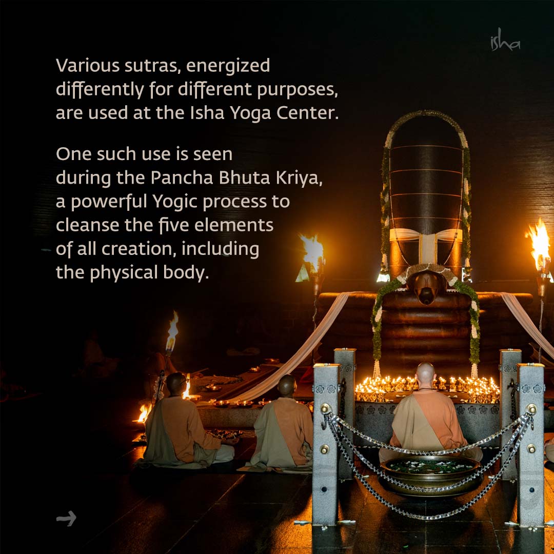 ishafoundation's tweet photo. More than just threads, Sutras are an integral part of the Yogic culture and are extensively used as a means to transmit energy. A sutra's impact on the wearer and the duration of its effectiveness depends on how a sutra is energized and the materials used to prepare it. https://t.co/jtu2mYSZCn