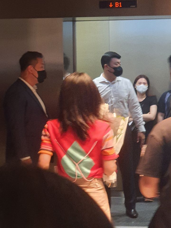 yoojbyul's tweet photo. ✋ and her back view ✨

© 푸른미소 via fancafe https://t.co/cwLJDhnXL6