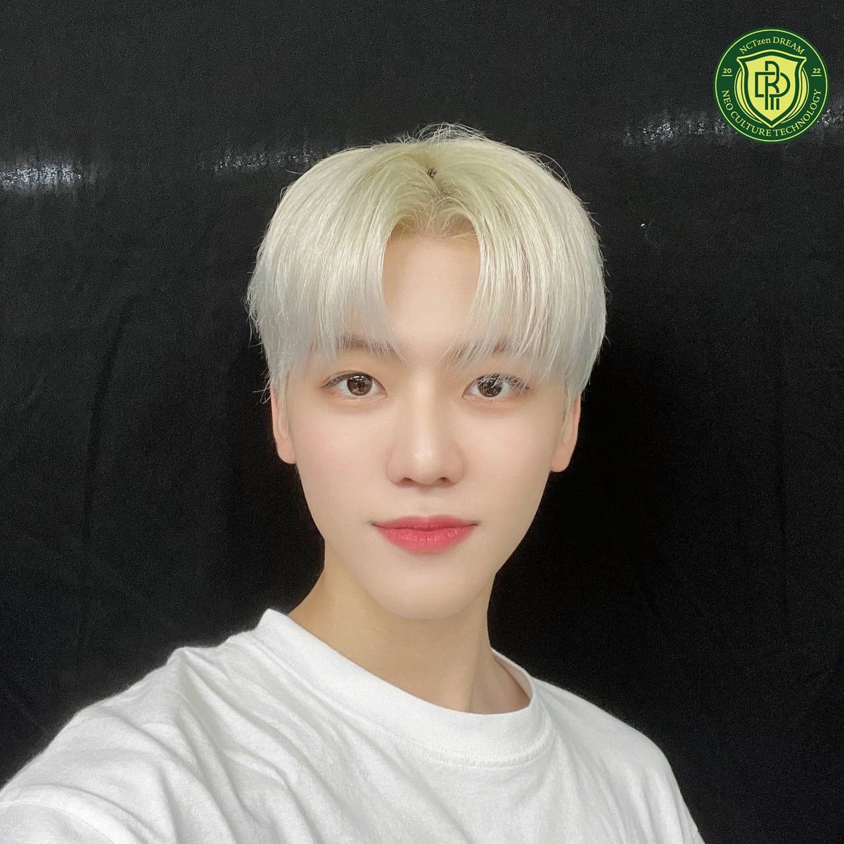wine_gone's tweet photo. happy birthday to NANA😍 https://t.co/BaetyriyCP