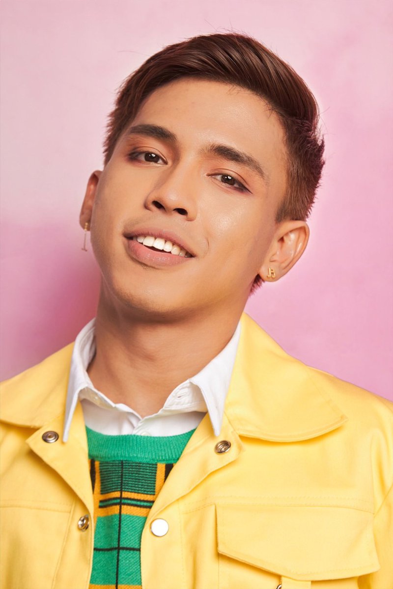topclassofc's tweet photo. Top Class Justine amusing us with his first ever professional shoot Directed and photographed by Rxandy Capinpin himself.
What do you think about his new look? Comment down below to support your favorite trainee!
#TopClassxParcinq
#TopClassMakeover
#kumuTOPCLASS https://t.co/ihDyxXat78