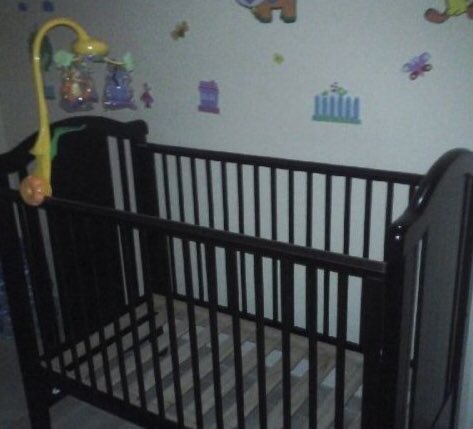 olawfin's tweet photo. Distress sale!

Imported wooden baby cot with mattress, bedsheet and pillow.

Pls send a DM if interested 🙏🏽

Kindly RT, my buyer may be on your TL 🙏🏽🙏🏽 https://t.co/RRHNUuDuJV