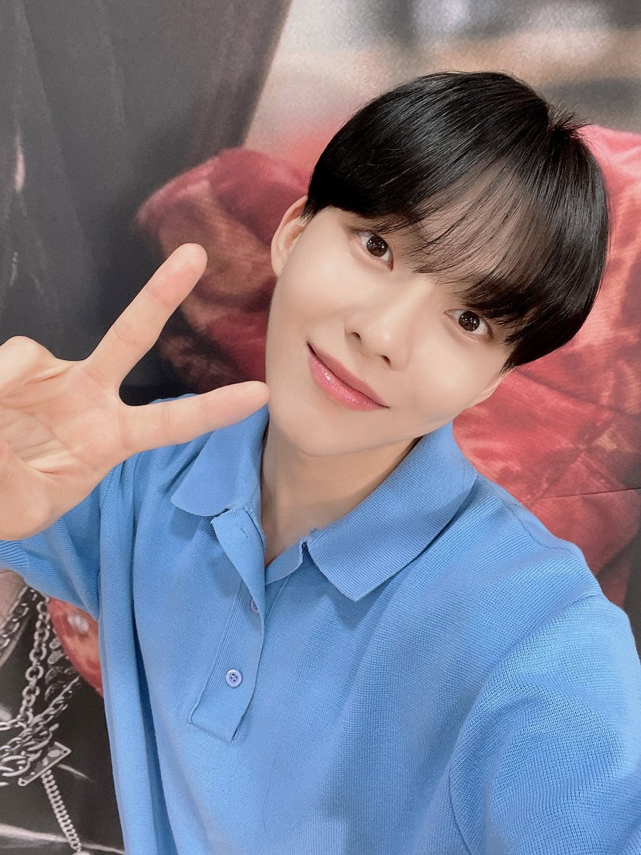 WJY_OFFICIAL's tweet photo. 가지마 가지마 가지마🥺 마지막 아쉬워🥺

#우진영 #WOOJINYOUNG
#2nd_Mini_Album #DELICIOUS
#Delicious #여긴_너무_Delicious 😋 https://t.co/3qAInMuAdw