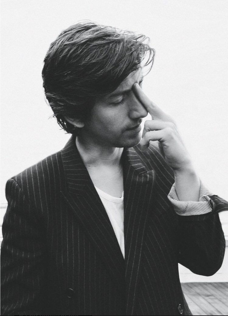 ArcticMonkeysJP's tweet photo. Alex Turner for L’Équipe magazine (📷Jean-François Robert) https://t.co/9sBvinapvS