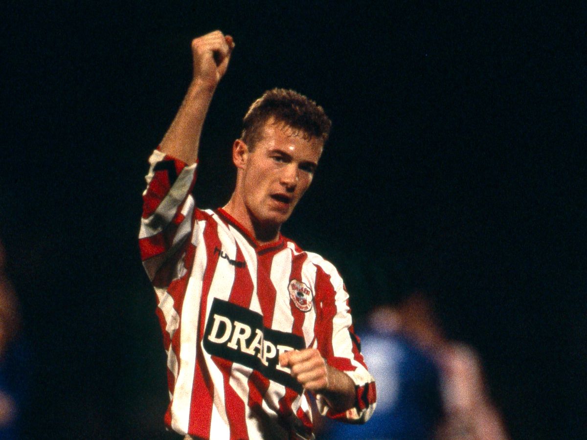 SaintsOnThisDay's tweet photo. Happy 52nd Birthday to former striker Alan Shearer #saintsfc @alanshearer https://t.co/EUk8wa1HuW