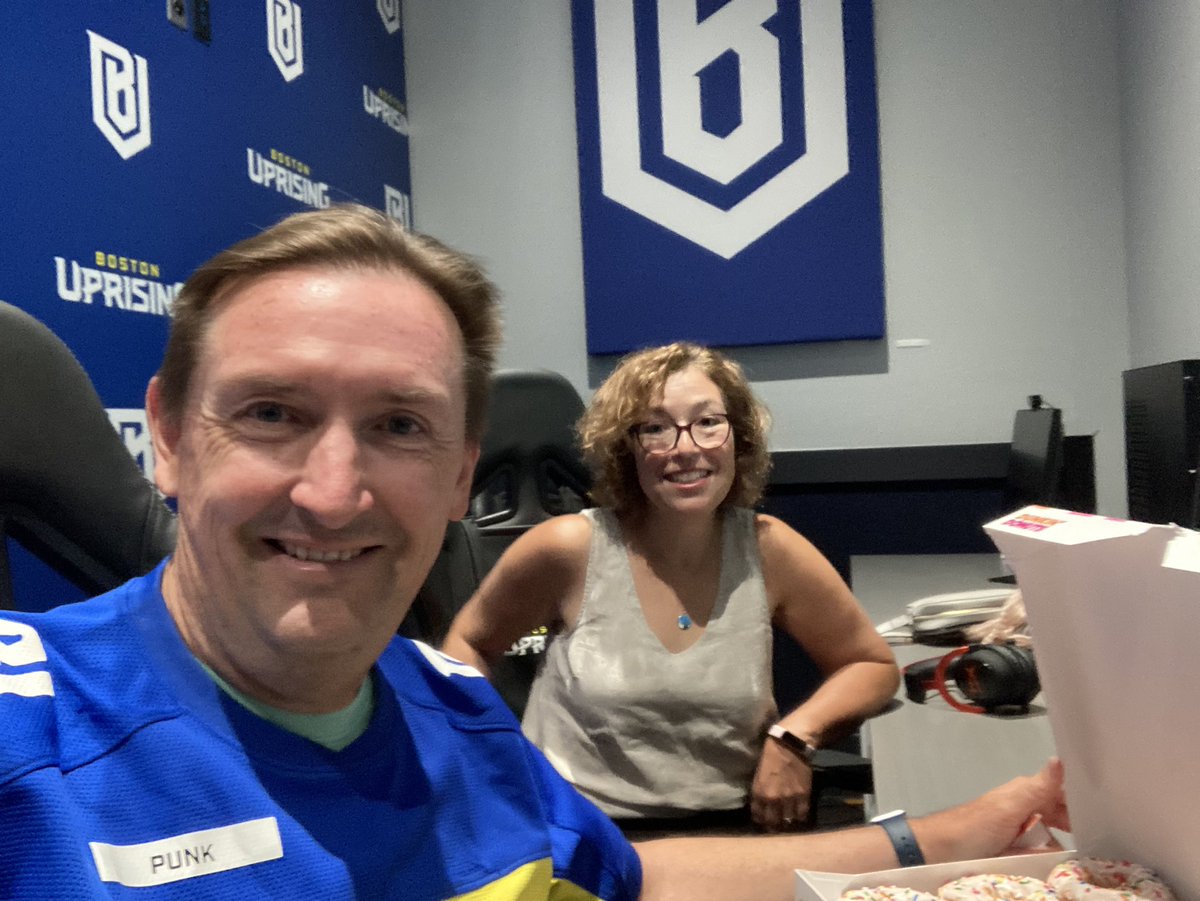 SeanDGilchrist's tweet photo. Hey @UprisingFans , @patty_gilchrist and I surprised @punkinoz and @BostonUprising yesterday, showing up to watch and support them in their first @PlayOverwatch #SummerShowdown match. #BigTeamWin #PunkerQueenPOTM Maybe we go again today ? https://t.co/GJ5aajuVl8