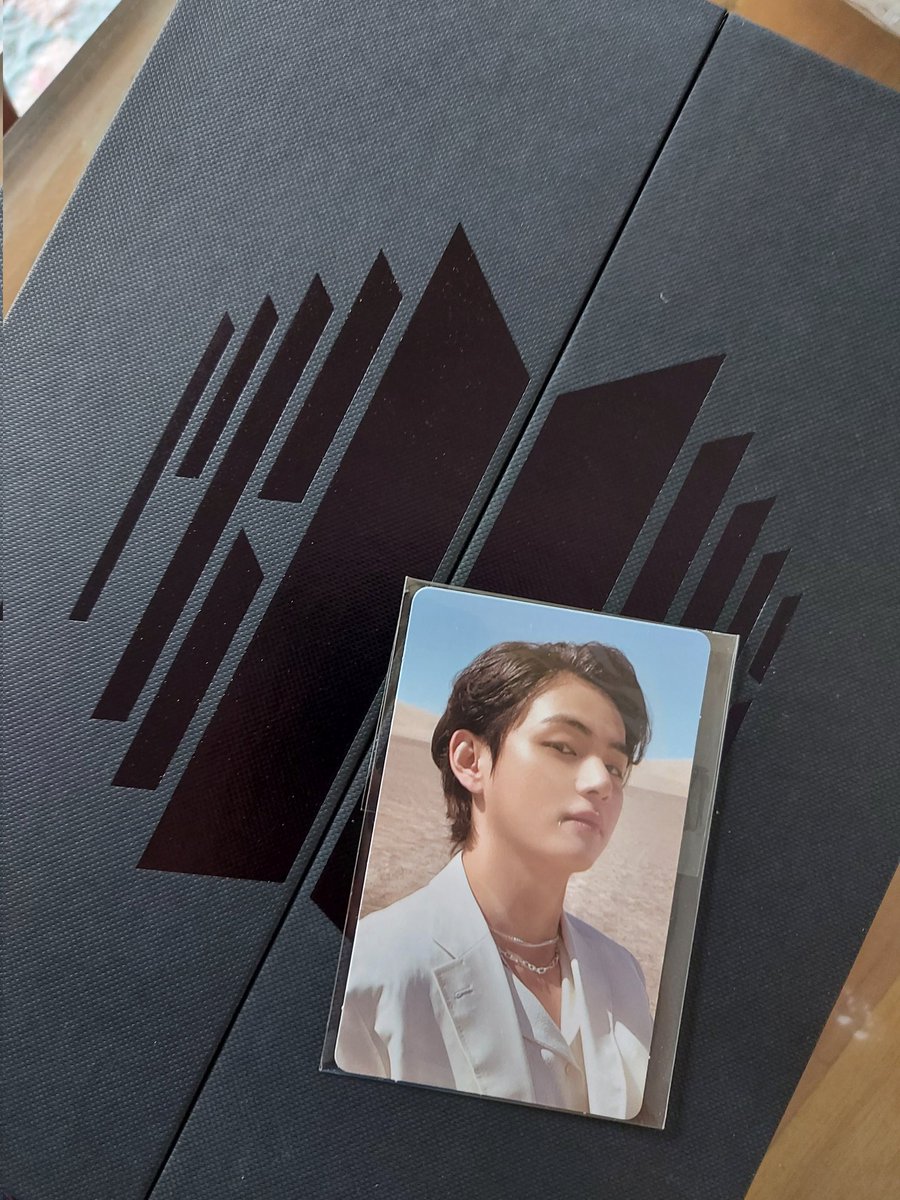 JOONS_TEAR's tweet photo. π« budols from @CAAMPBangtan π«
thank you so much for packing my album, poster, and dvd safely!!
#CAAMPFeedbacks #CAAMPProofs https://t.co/CxgqtQXsZs