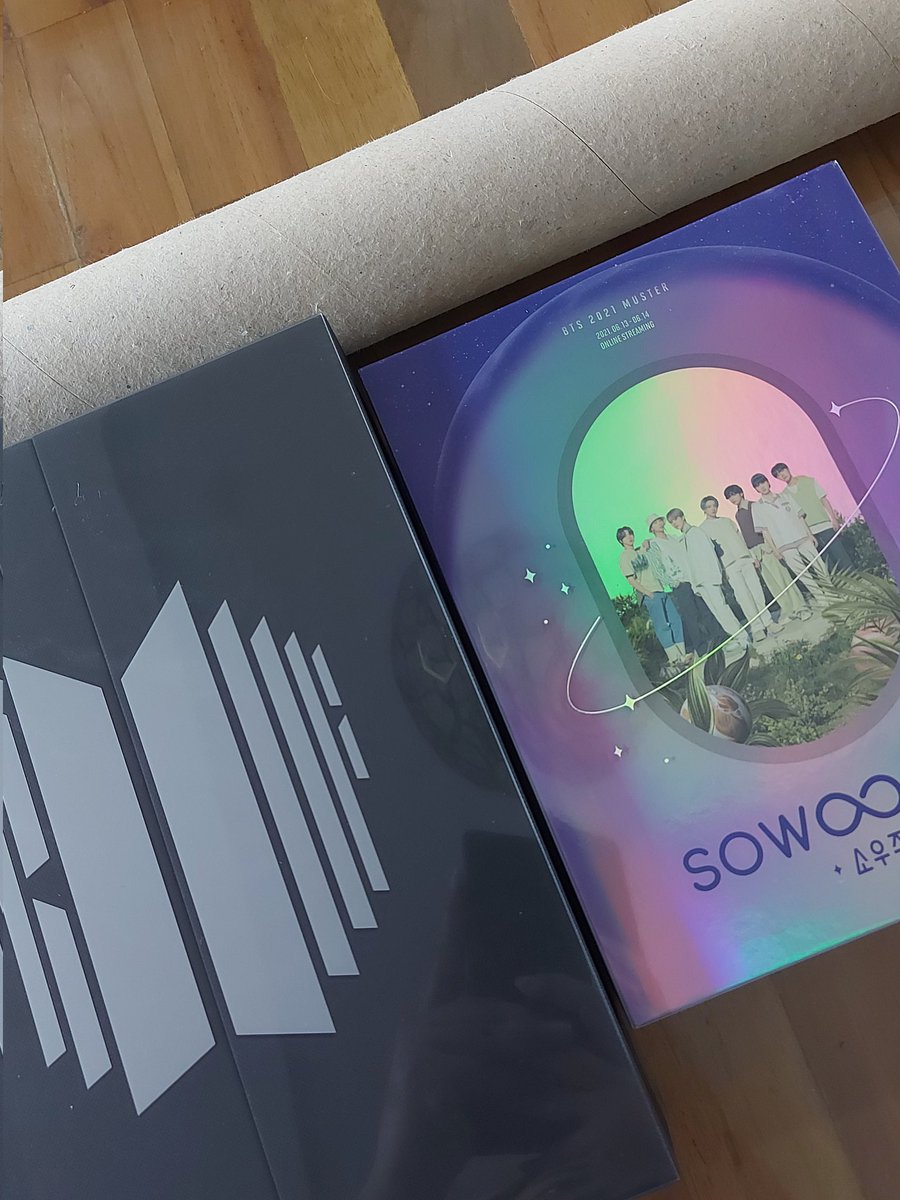 JOONS_TEAR's tweet photo. π« budols from @CAAMPBangtan π«
thank you so much for packing my album, poster, and dvd safely!!
#CAAMPFeedbacks #CAAMPProofs https://t.co/CxgqtQXsZs