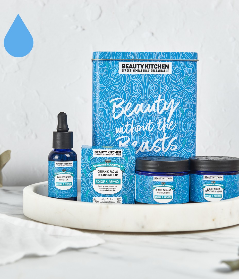 BeautyKitchen's tweet photo. 🌟 #Win 1 of 5 luxury #skincare bundles 🌟 To be in with a chance, retweet with a 💧 or 💛 to choose a gift, let us know why you want it &amp; retweet!

💧 Contains marine extracts to boost collagen production
💛 Packed with Omega 3, 6 &amp; 9 to hydrate &amp; balance

Ends 31.08.22 https://t.co/b4zEB3GOed