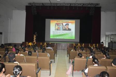 pro_defence's tweet photo. #VajraCorps #DefendersofPunjab #AzadikaAmrutmahotsav #Studentsoutreach young officers interacted and delivered motivational lecture @Khalsawomencollege, #Springdalesschool, @KhalsacollegeAmritsar and #GovtSSschool, #DooninternationalschoolGurdaspur . https://t.co/hOKVxA71iU