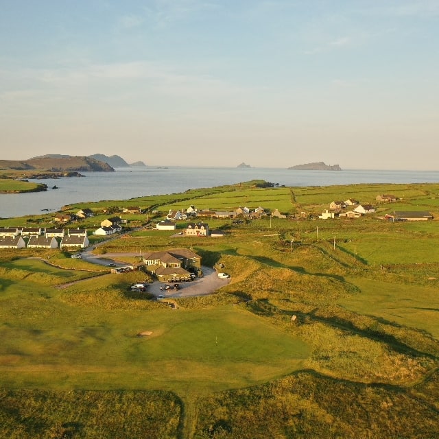 What a gorgeous morning behind in Ceann Sibéal. #wildatlanticway #golfireland #golf #irishgolfcourses #irishgolftours #Ireland #dingle #westkerry #corcadhuibhne