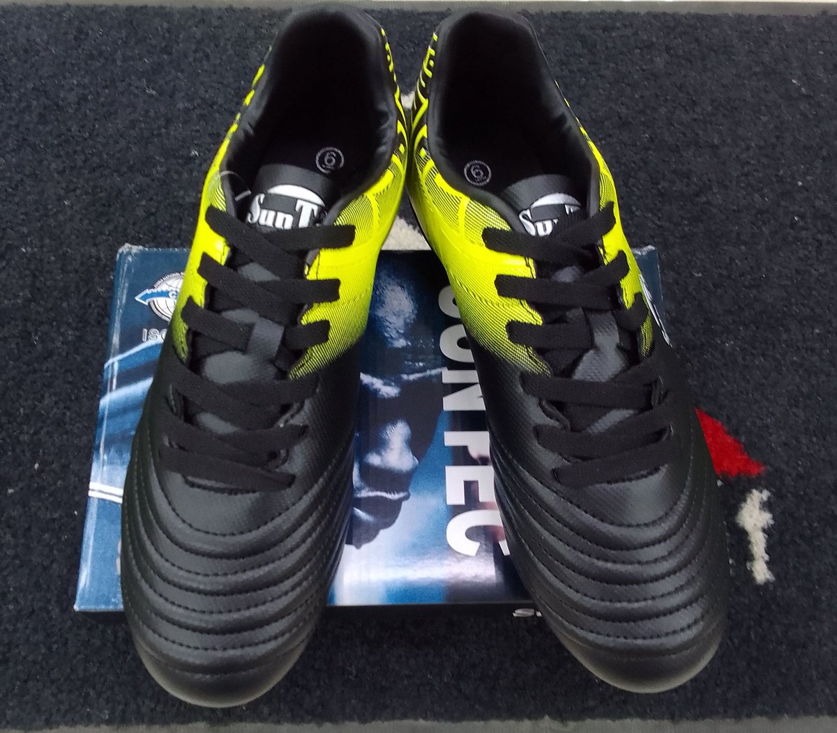 BOSSINISA's tweet photo. SUNTEC 🔥🔥 

Mens and boys soccer boots,

Available in different colors &amp; sizes.  

Visit our website;
https://t.co/OtFTg6IaJn

We are located  
120 Fatima Bhayat Str. RUSTERNBURG

Remember to WhatsApp us or call 📞

0794389487 | 0145921952

#suntec   #bossinisa #mensfashion https://t.co/R8QHulyUaY