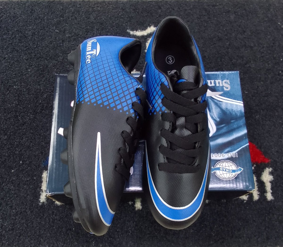 BOSSINISA's tweet photo. SUNTEC 🔥🔥 

Mens and boys soccer boots,

Available in different colors &amp; sizes.  

Visit our website;
https://t.co/OtFTg6IaJn

We are located  
120 Fatima Bhayat Str. RUSTERNBURG

Remember to WhatsApp us or call 📞

0794389487 | 0145921952

#suntec   #bossinisa #mensfashion https://t.co/R8QHulyUaY