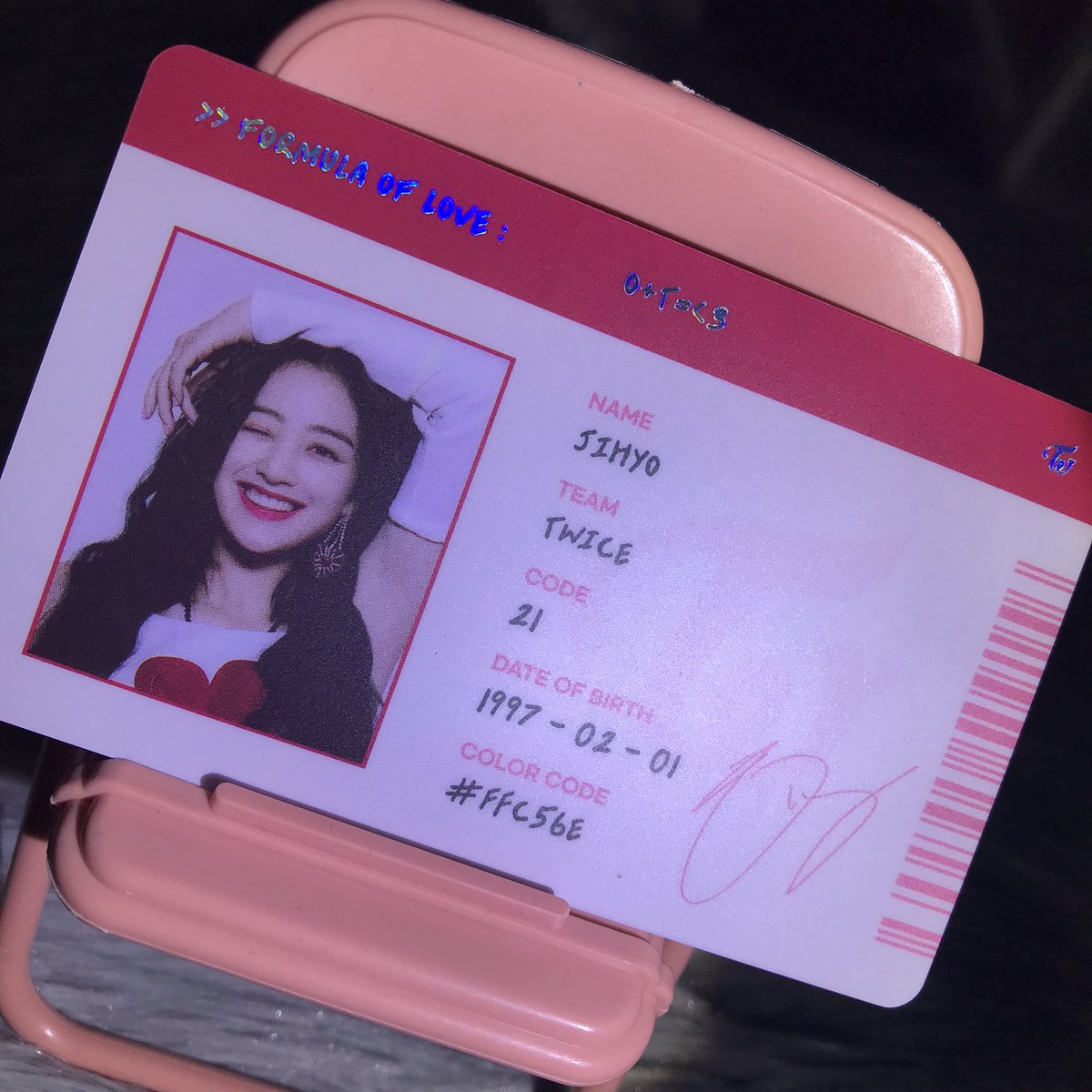 tsh4u's tweet photo. — 💌 #tshmails

hii, @eli_carrt! jihyo red id arrived na pooo! kahapon pa ‘to, ngayon ko lang naalala TT tysm po >< ‘til our next 💗

#feedbackskay_eli https://t.co/jFdNTSTgjY