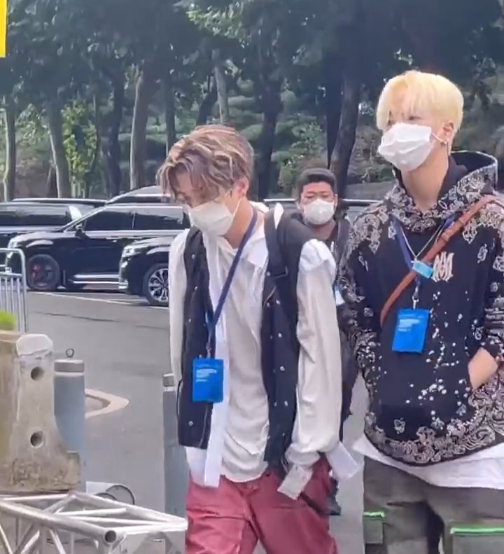 7chillichoii_'s tweet photo. ASAHI BROWN HAIR WITH HIGHLIGHTS AND BLONDE JAEHYUK https://t.co/IFjl56nR23