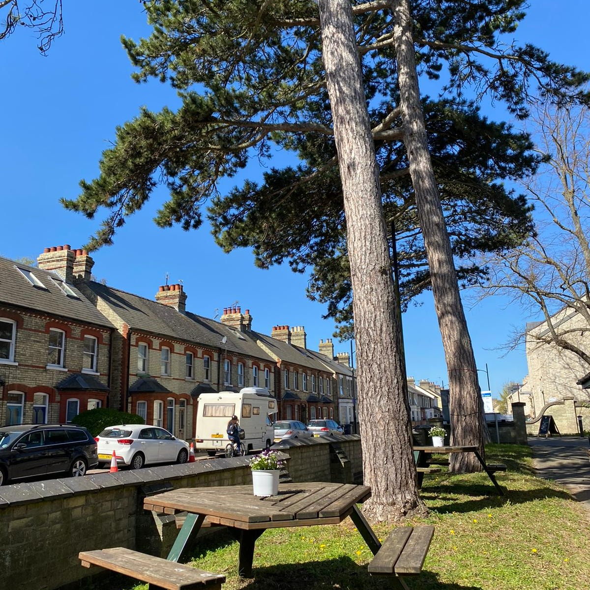 Start your weekend here, in our outside seating area, with a tasty EDGE brunch enjoyed with a delicious coffee (or tea!).
#edgerecoverycafe #bestbrunch #deliciousfood #leisurelyweekend #meetingfriends #LoveMillRd