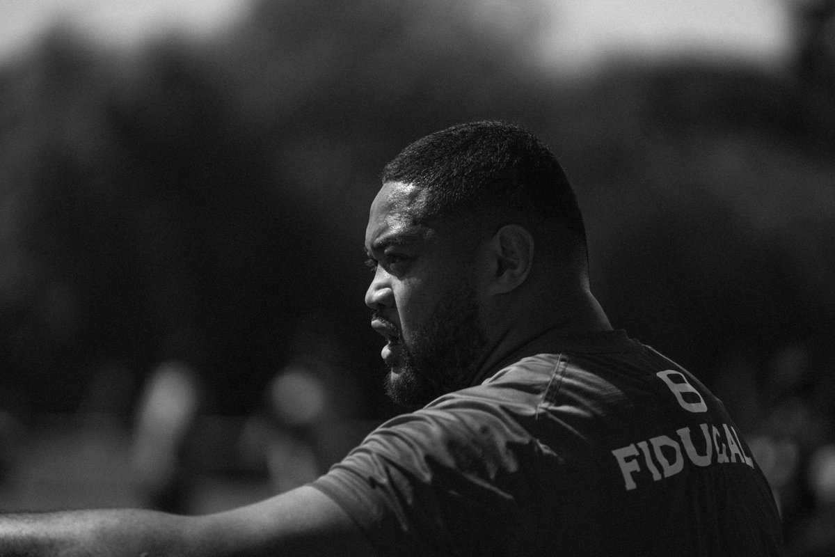 thomas_dylewski's tweet photo. Some portraits w/ @StadeToulousain to keep you waiting before the season begins.⏳ https://t.co/cQeYe32VjK