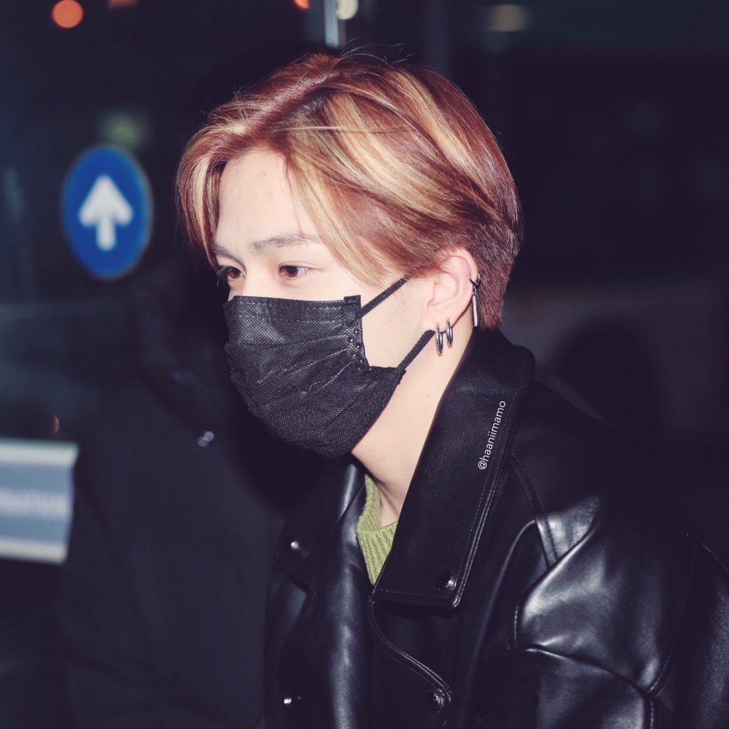 hooniestyles's tweet photo. 2020                                   2022 https://t.co/SCVinzSs1D