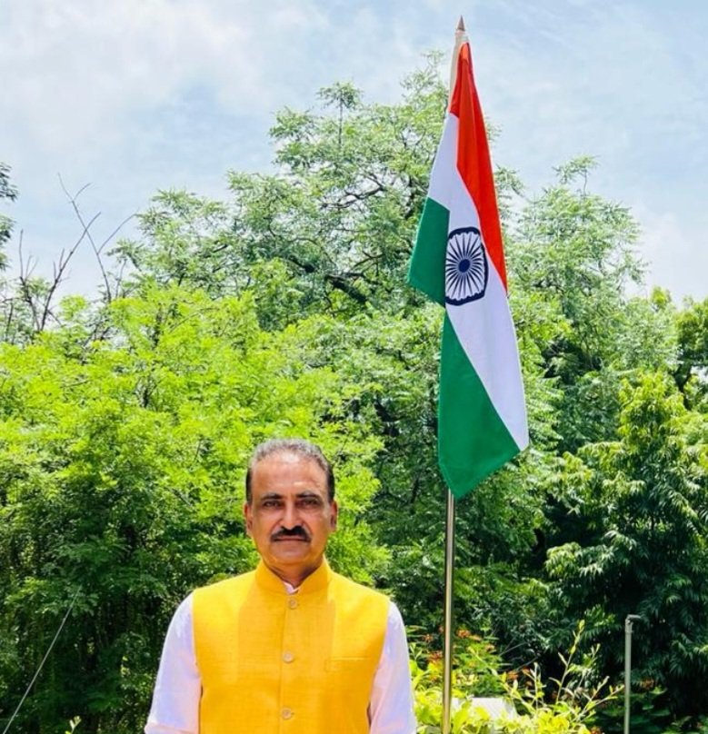 pkumarias's tweet photo. Let All hoist Tiranga on their Homes from 13th to 15th August &amp; Celebrate  #HarGharTiranga https://t.co/lfWKbVRVgW