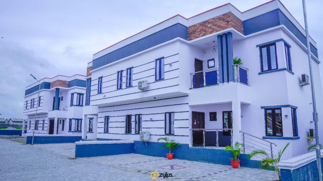 alakeoflagos's tweet photo. Zylus Court Phase 1, a residential estate that is located in Bogije, Lekki Epe Expressway by @Zylushomes 

Launched in 2021, a 3 bedroom semi detached duplexes + BQ, fully sold out now 

#ZylusCourtPhaseII https://t.co/SAXawRTUph