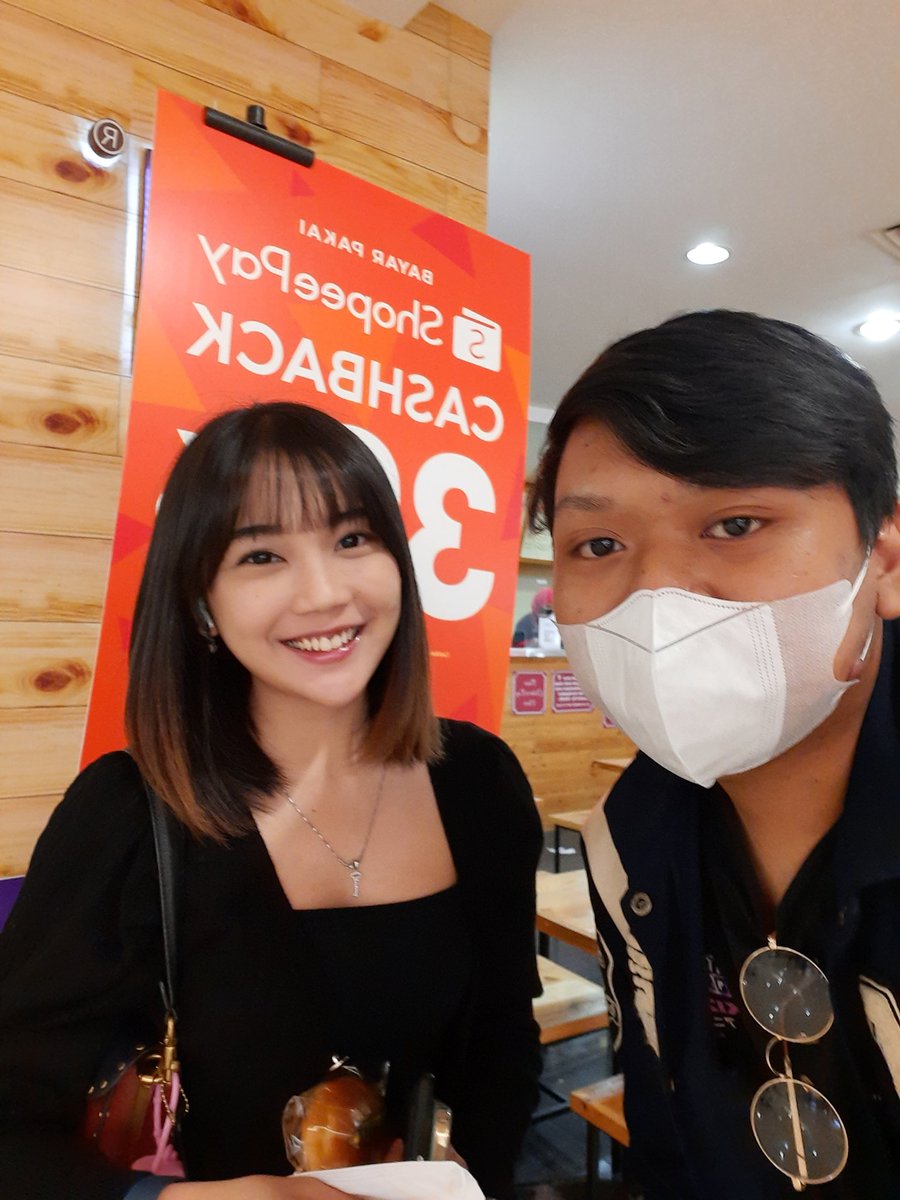 moonchiildz's tweet photo. Ketemu mba masterchef @zhryuri https://t.co/Trrr4tTUpN