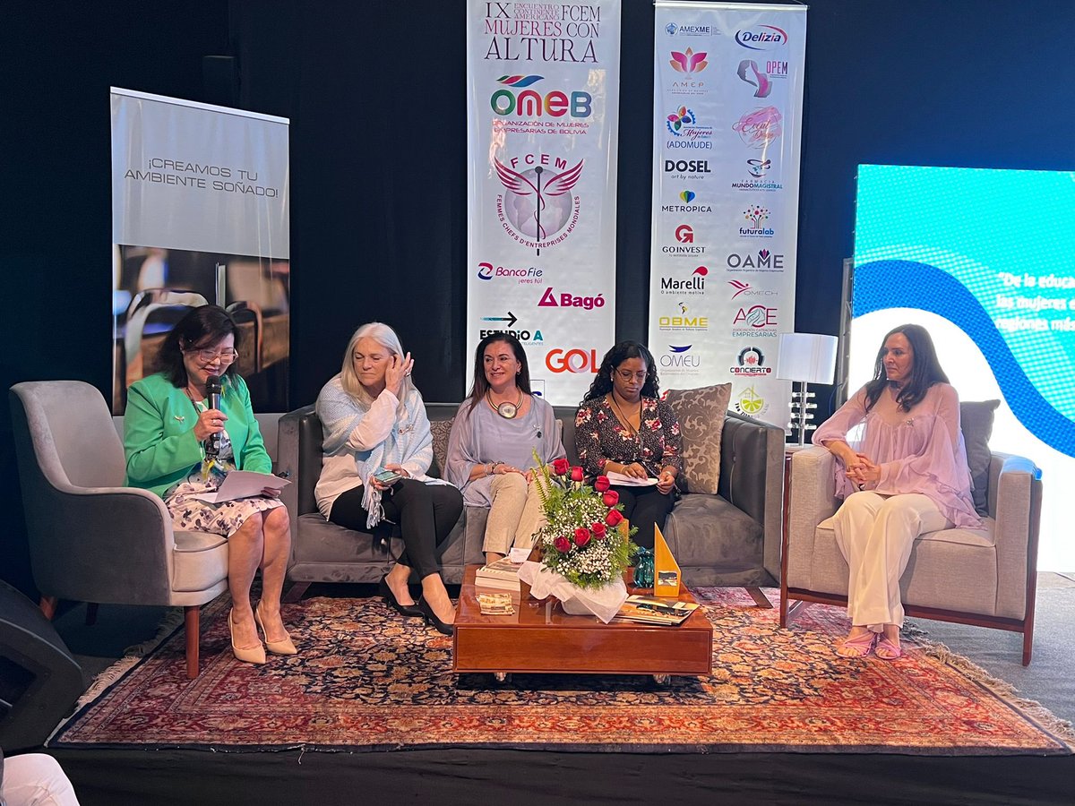 Estamos siendo muy bien representadas en el IX Encuentro FCEM “Mujeres con altura”, llevado a cabo en Santa Cruz de la Sierra (Bolivia) desde el pasado jueves y hasta el día de hoy.