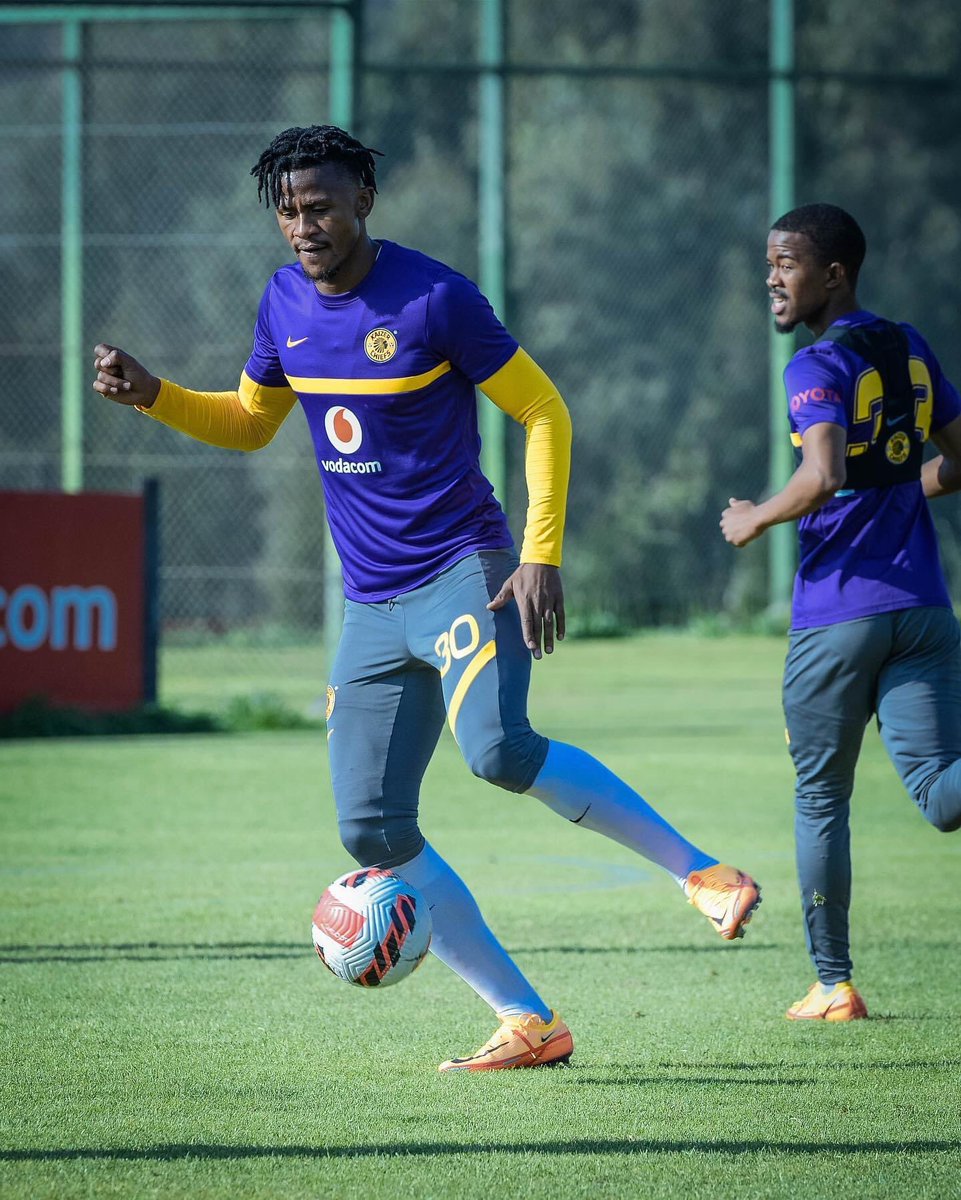 BhekiSosibo1's tweet photo. @KaizerChiefs Useless Chiefs defender ever 😡😡😡 https://t.co/cZlvl5iNqY