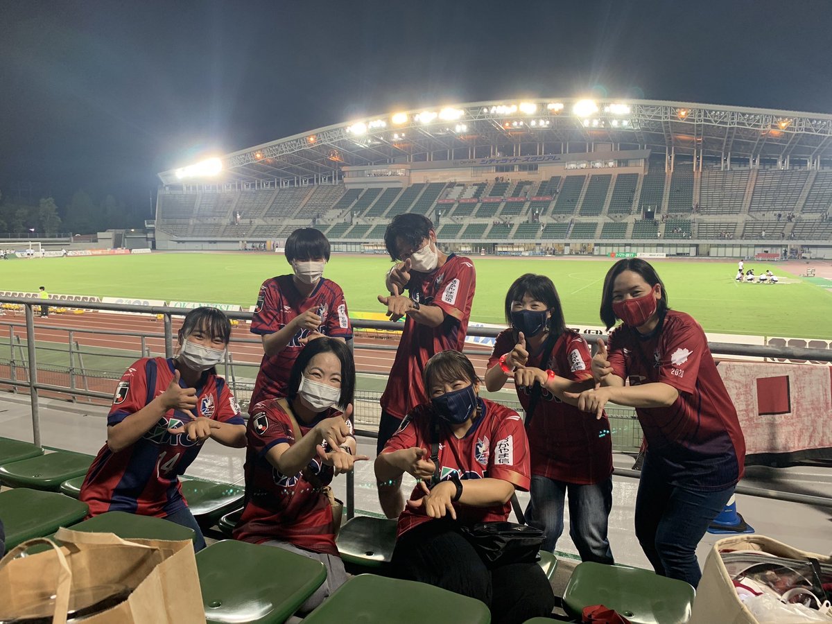 tsubuyaki238's tweet photo. 勝利！大勝利と呼んで良いでしょう！！
声もかけていただいて初のシティライトスタジアムはドキドキの試合でしたが最高の時間でした！

また来させてもらいたいと思います！
ファジスクエアにも閉店前に間に合ってファジビールも購入できてとてつもなく良い気分です！

もちろん今も酒飲んでます！ https://t.co/u3YptzXHiZ