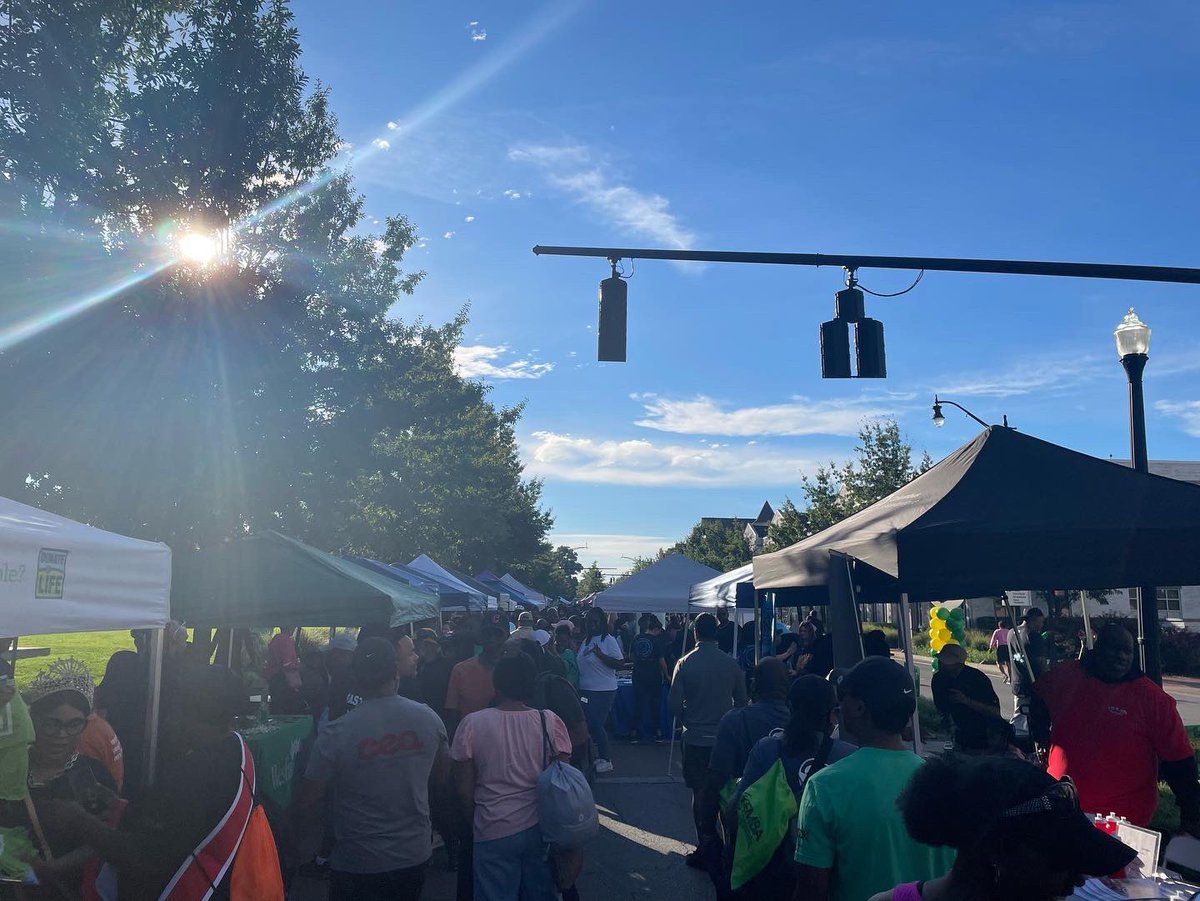 MORPC's tweet photo. MORPC’s staff had the opportunity to attend the 19th annual African American Male Wellness Walk today💚 
The Walk strives to #closethegap for African American men by promoting physical, mental, and financial heath. #aawalk22 https://t.co/O5bDYZtjBP