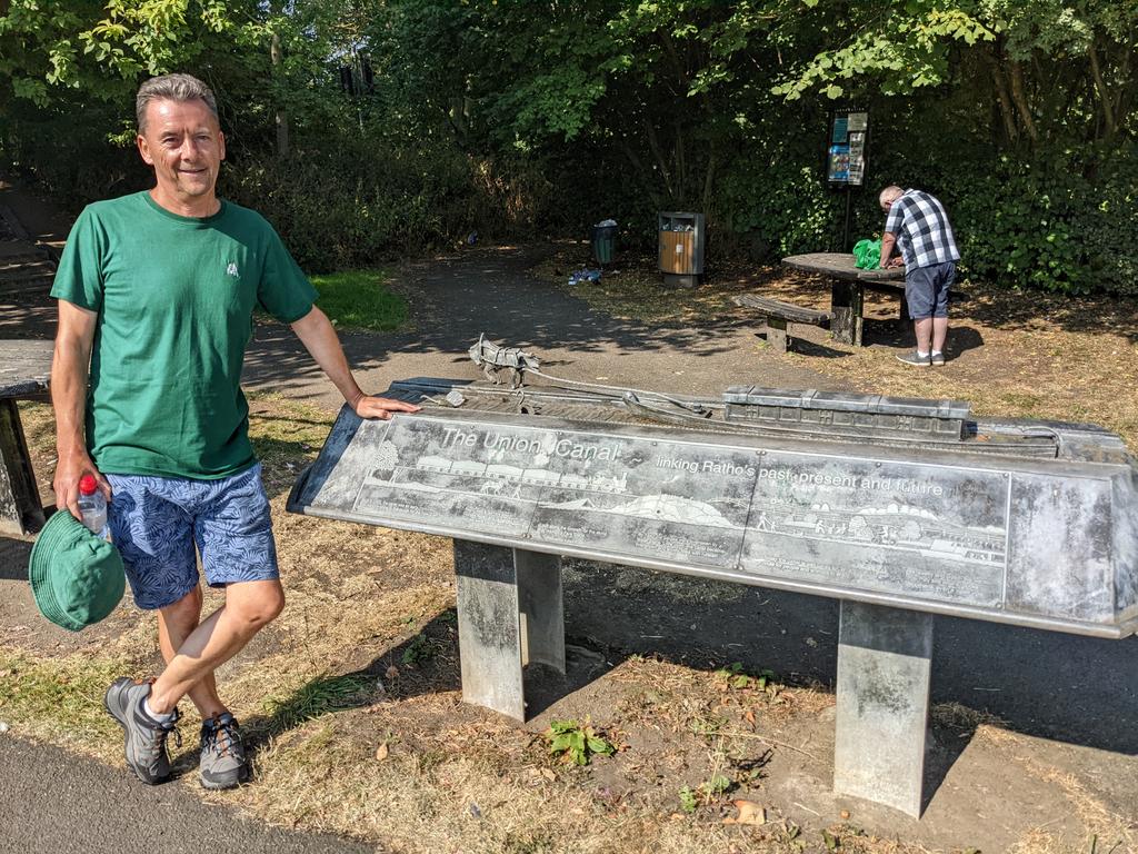 Alan Vinny B McEwan tweet media