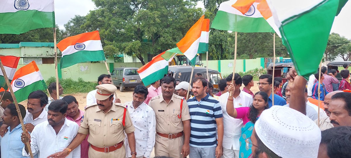 JinnaramPs's tweet photo. Flag Rally in Jinnaram Police Station https://t.co/KGXJVSnKoE