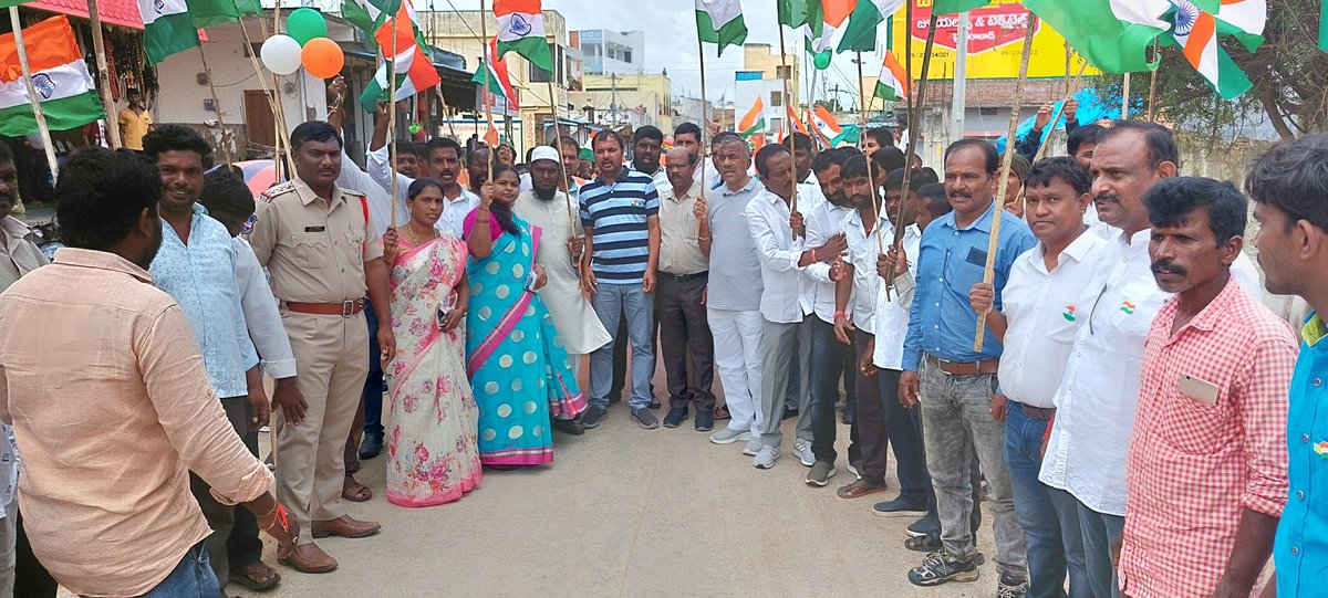 JinnaramPs's tweet photo. Flag Rally in Jinnaram Police Station https://t.co/KGXJVSnKoE