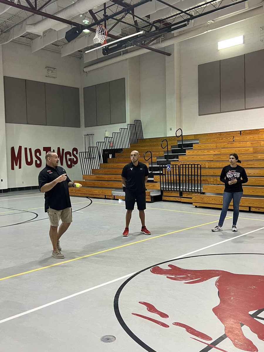 Vernon MS World Languages Academy tweet media