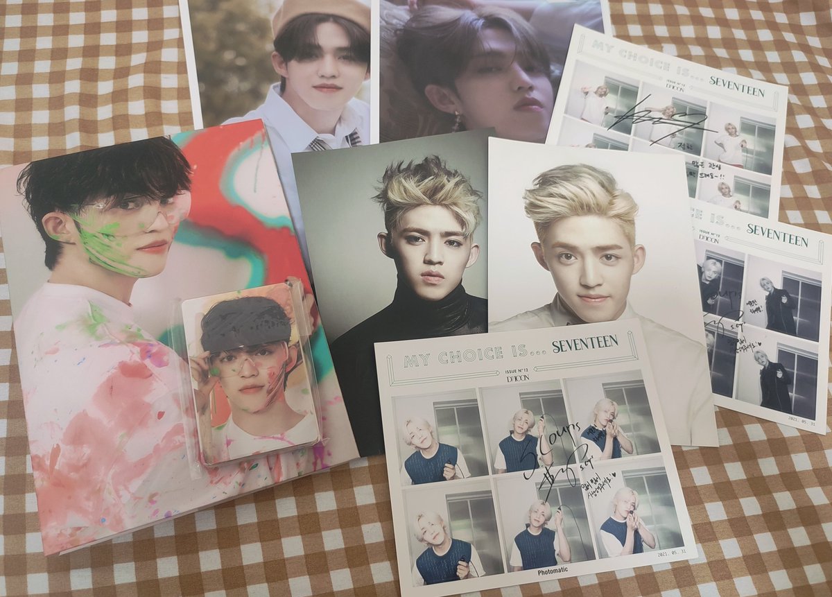 poutycheol17's tweet photo. °• Random Giveaway •°
Since all my bentables are already sold, get a chance to win everything in the picture!

Just rt and like this tweet. 
(Optional) comment your fave pic of your bias :)

Ends on August 15 - 8pm
I'll shoulder the sf through sco. https://t.co/B4S8VtIPeN