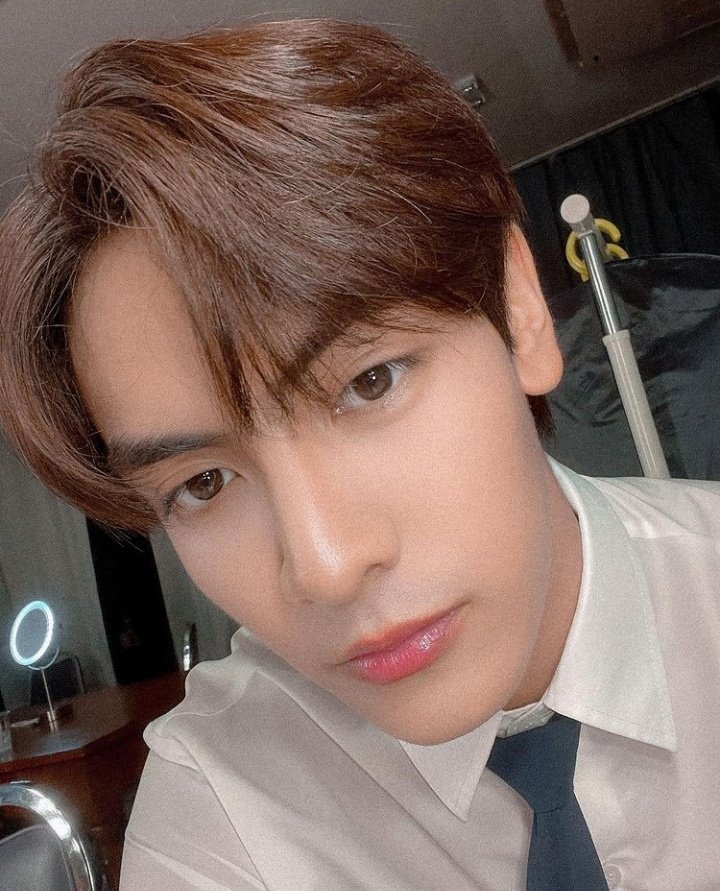brvaus's tweet photo. #𝗝𝗢𝗢𝗡𝗚𝗗𝗨𝗡𝗞 SHORT AU

"𝙎𝙞 𝙋𝙖𝙡𝙞𝙣𝙜 𝙆𝙚𝙩𝙤𝙨"

─── "Jadi ketua OSIS modal tampang doang aja bangga."

─── "Maksud lu apaan ngomong kayak gitu? Modal tampang doang? Berarti lu beneran ngakuin kalo gua ganteng?"

[ #JDAUFestival @jdaufestival @joongdunkfess ] https://t.co/3UmjnvIIba