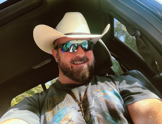 HEY FUCKERS https://t.co/CPgX8IsAv7