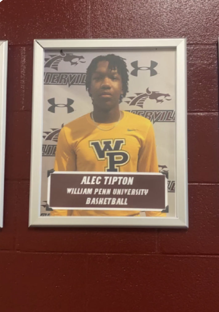 Tiptwins's tweet photo. So proud that ⁦@Alec_Tipton11⁩ picture is officially in the hall of his Alma Mater     #NextLevelDragon  #ColliervilleHigh #OnceADragonAlwaysADragon https://t.co/ZxtaigGEUQ