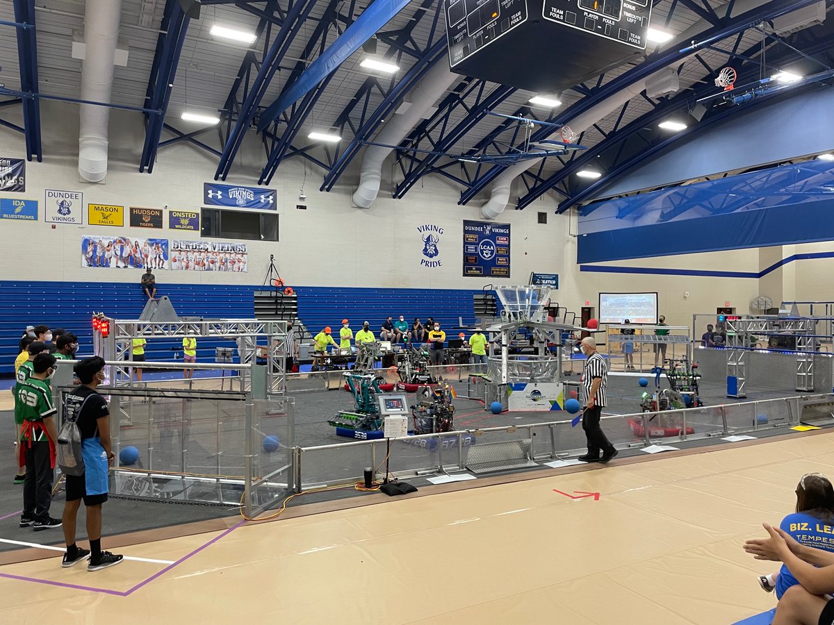 FRC2834's tweet photo. 2nd day of the #Marc2 competition is a go!! We're super pumped to be back in a competition scene; here's some photos of our first match! 🤖💜 https://t.co/WvxCOR9rgh