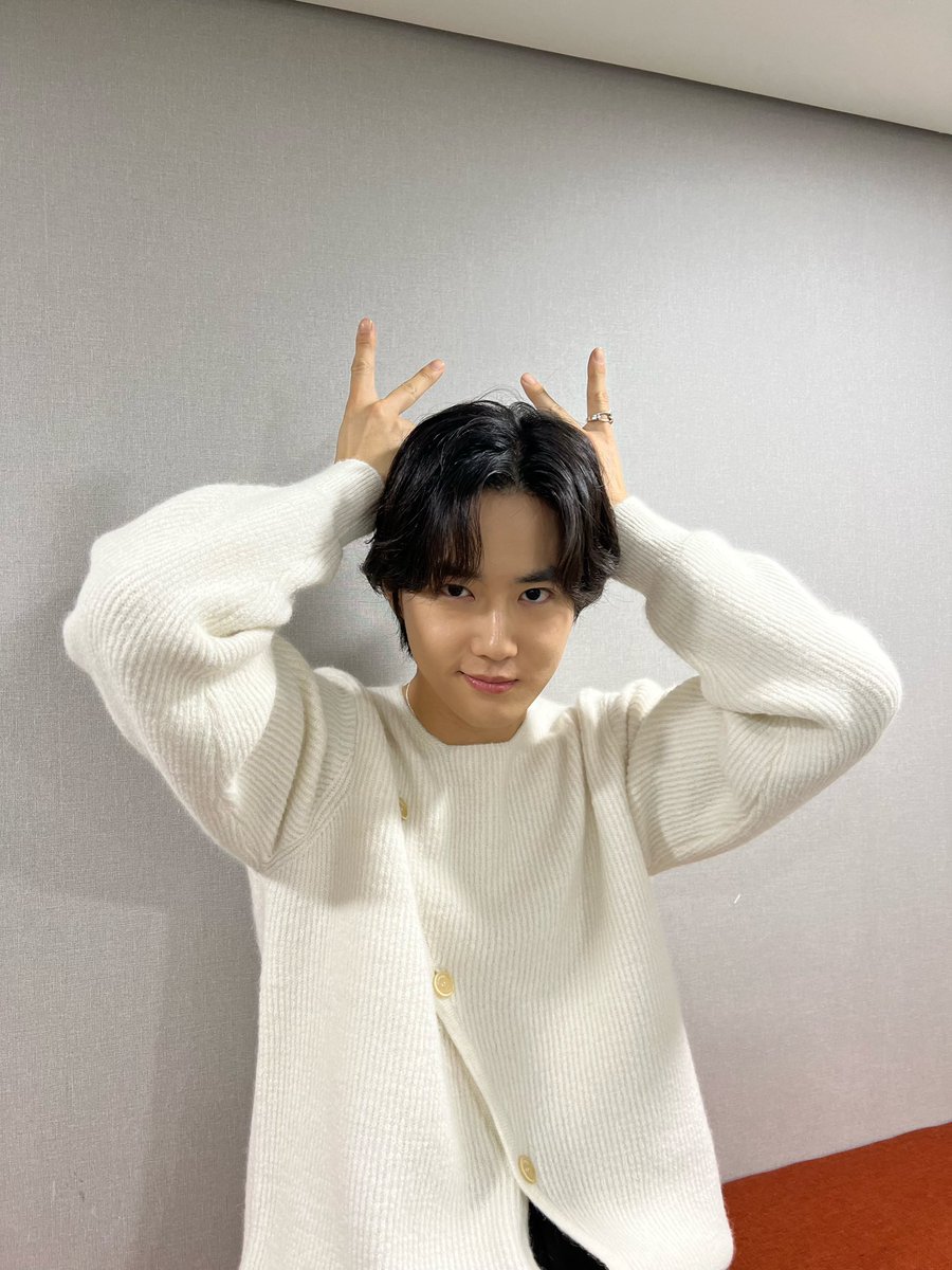 junmyeon pics tweet media