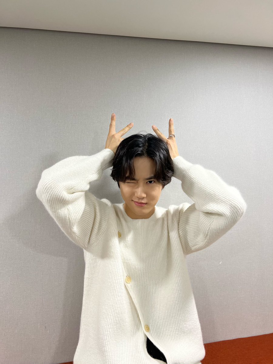 junmyeon pics tweet media