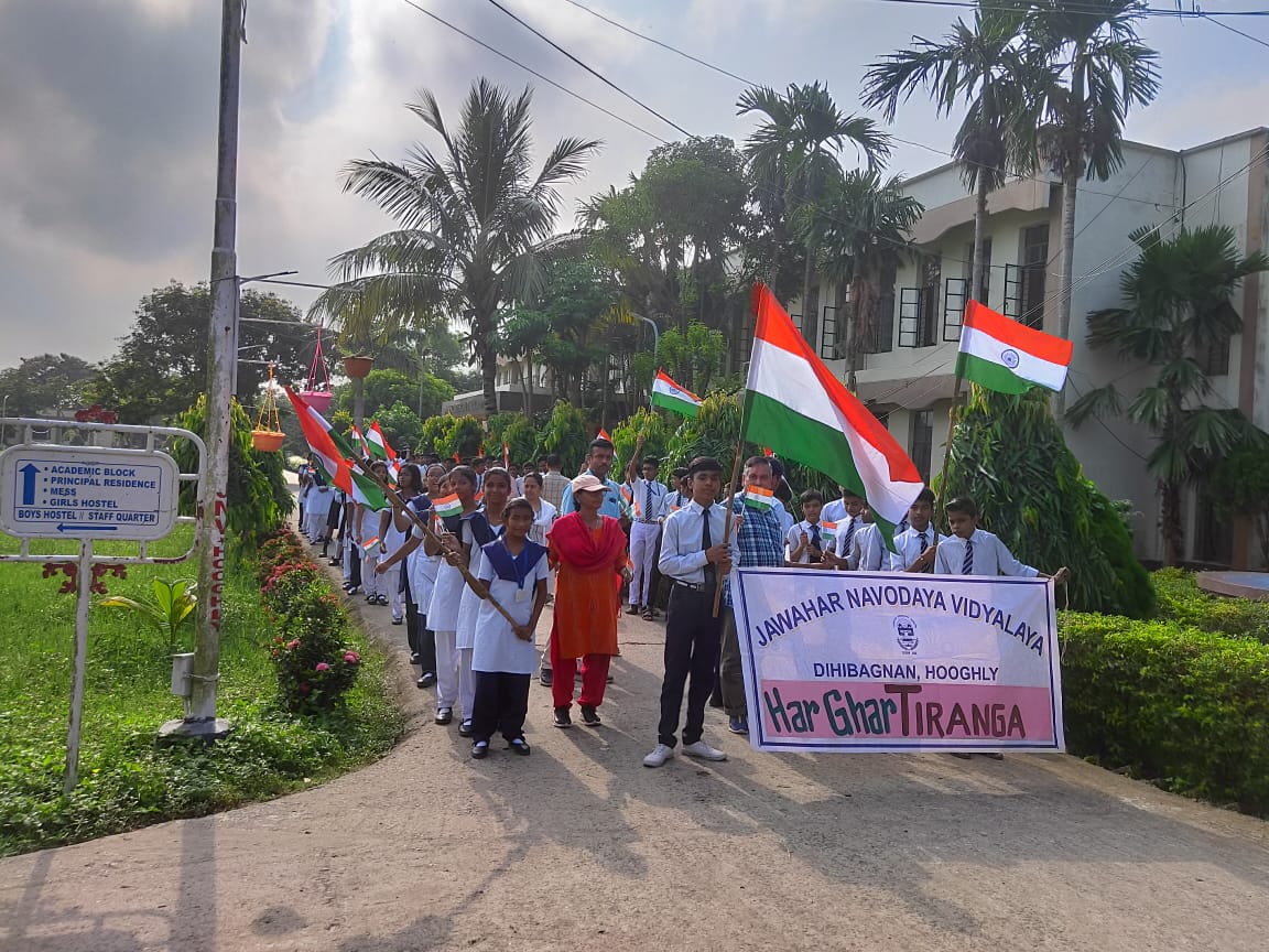 manojlibra's tweet photo. @CommissionerNVS  campaign for Har Ghar Tiranga by JNV Hooghly, West Bengal https://t.co/Vq1MIGUaXz